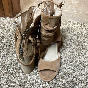 Kristin Cavallari x Chinese Laundry heels